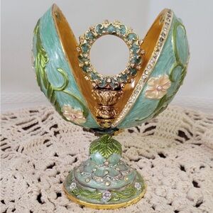 Faberge like Egg  Ornate Mint and Gold Jeweled Decorative Egg Stand